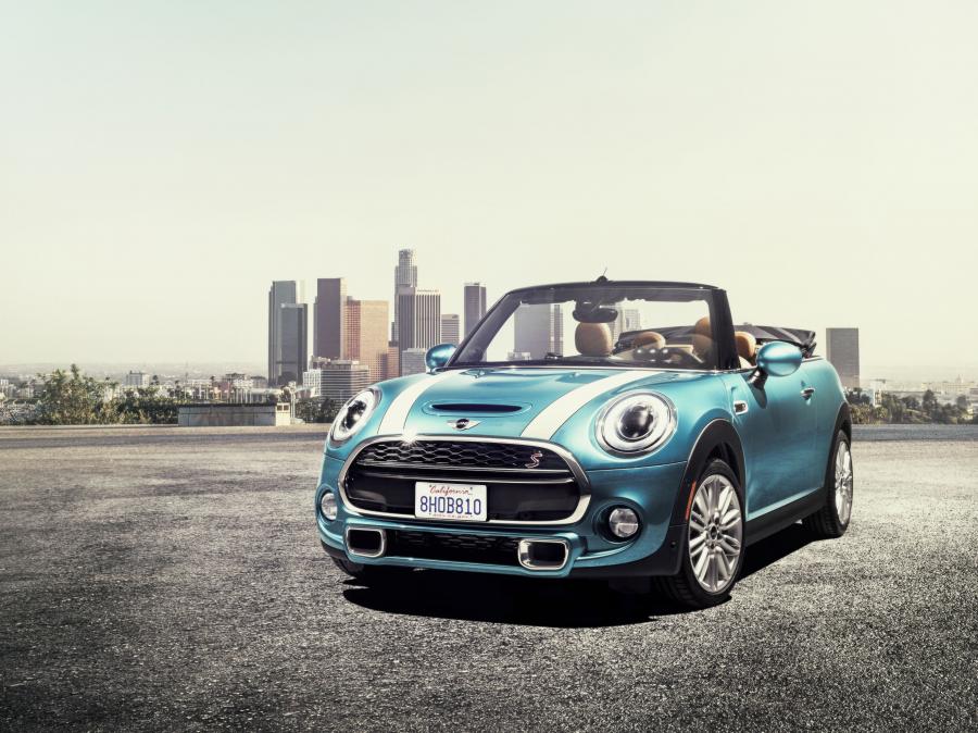  Mini Cooper S Cabrio 2016 года  (US) (фото 2 из 30)